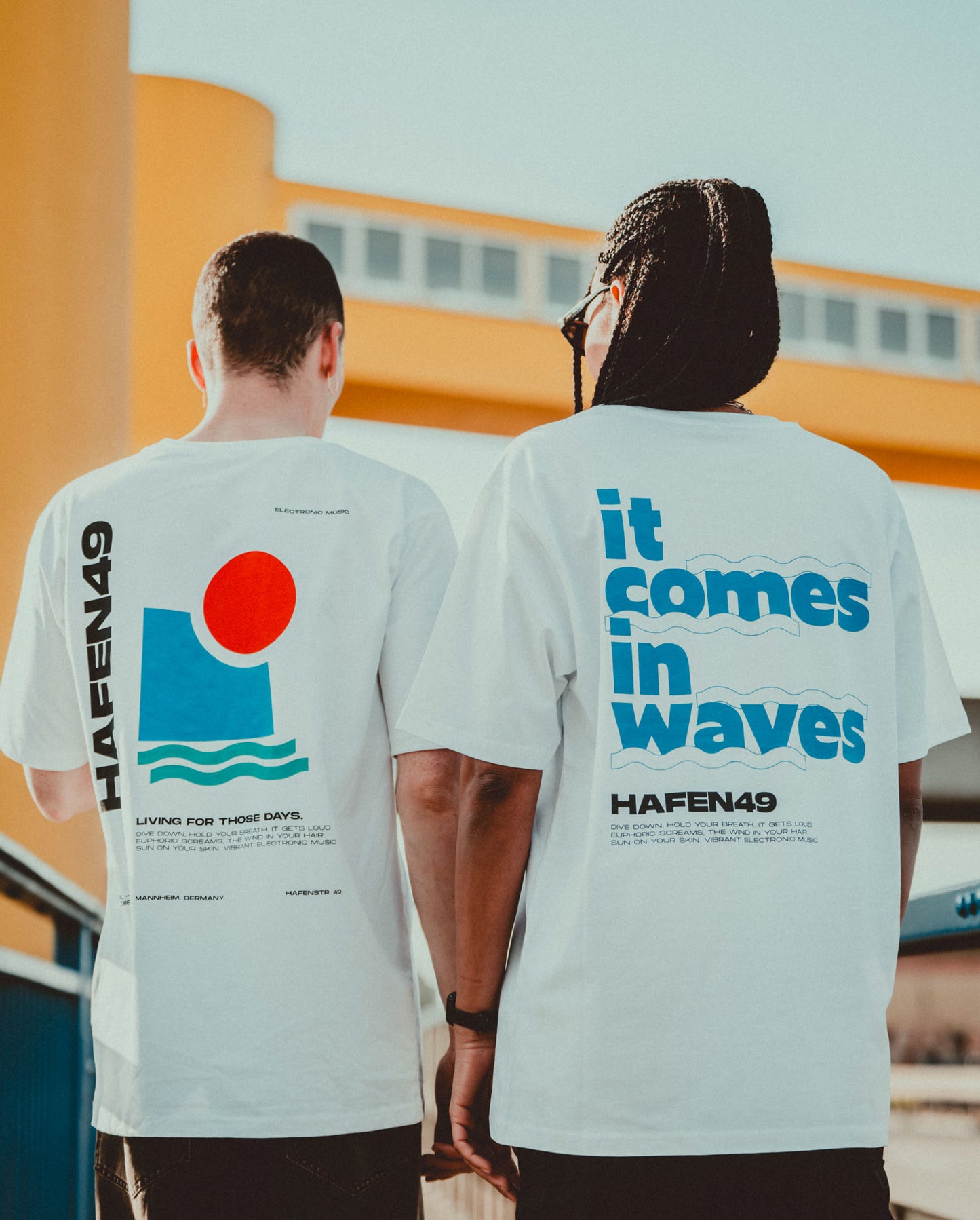 Oversized Shirt "IT COMES IN WAVES"